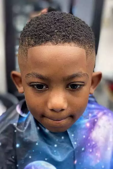 Barn svarta frisyrer