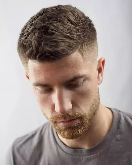 Korta lager frisyrer för män