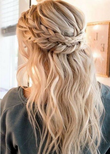 Homecoming updos 2019