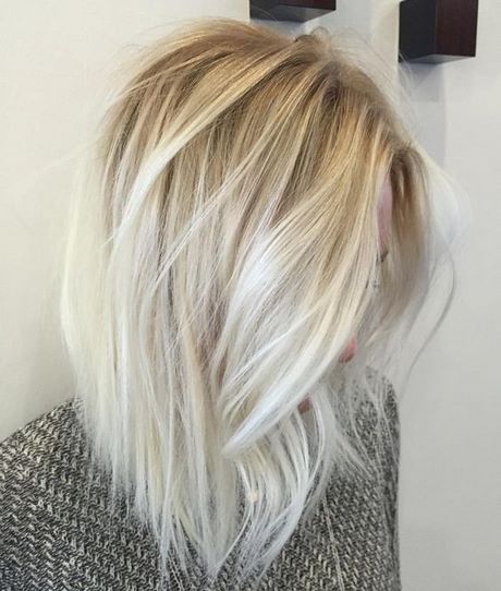 Lång blond hårklippning 2019