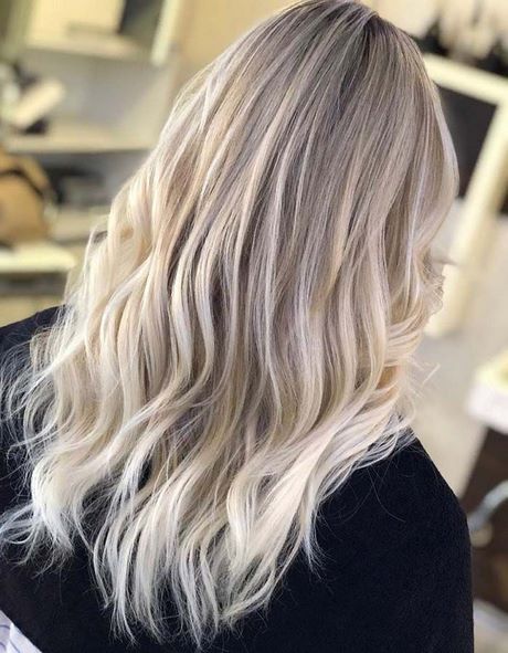 Långt blont hår 2019