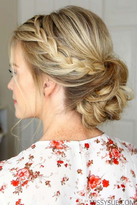 Trendiga updos 2019