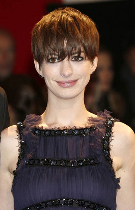 Anne hathaway frisyr