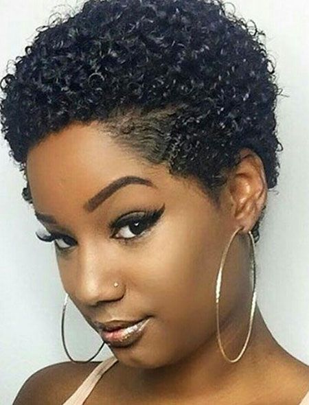 Korta svarta frisyrer för kvinnor 2020