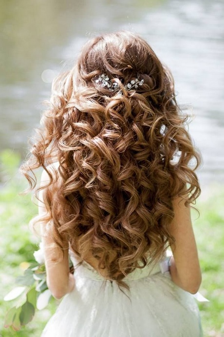 Curly frisyrer bröllop