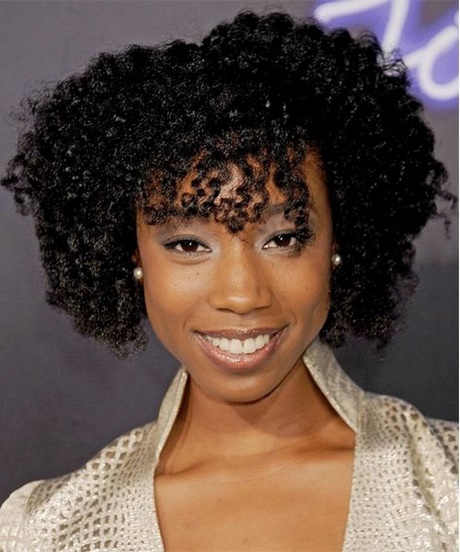 Curly frisyrer för kvinnor svart