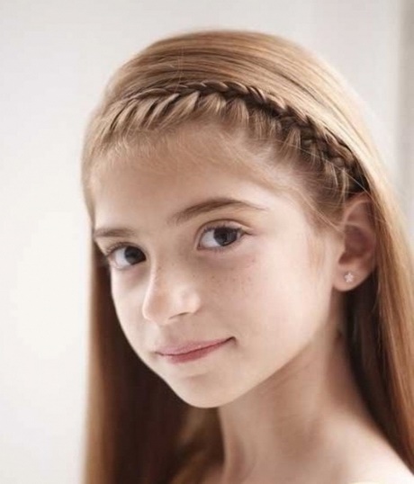 Frisyrer för flickor med kort hår