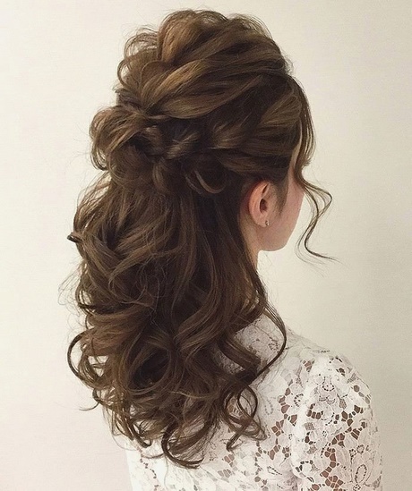 Prom curly frisyrer
