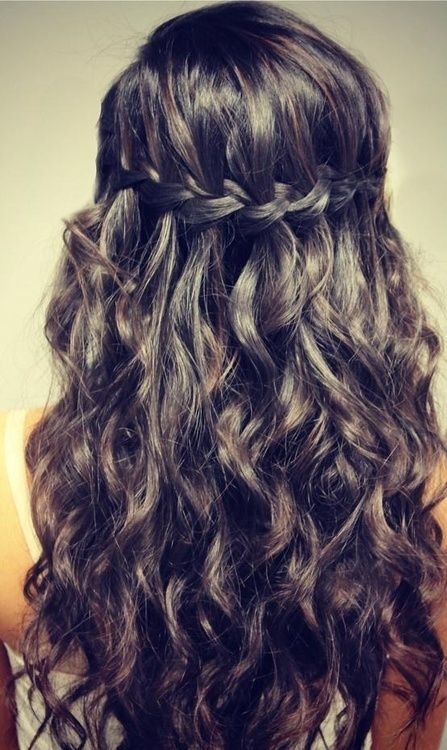 Prom curly frisyrer