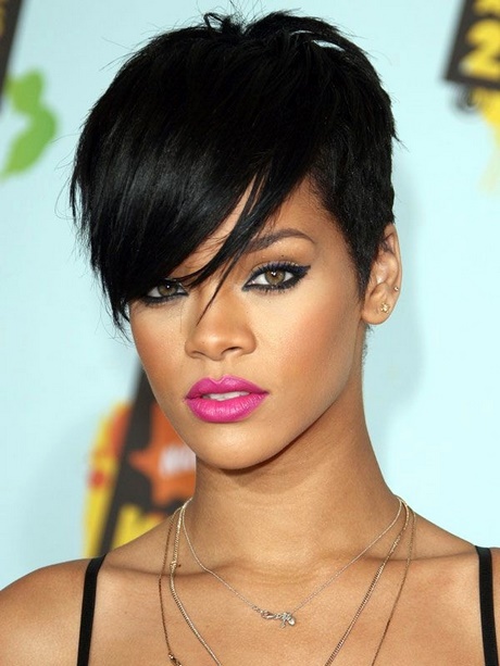 Rihanna korta frisyrer