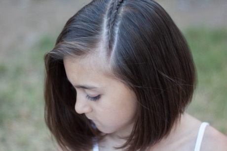 Söta korta frisyrer för flickor