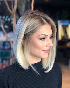 Blont hår med lugg 2019