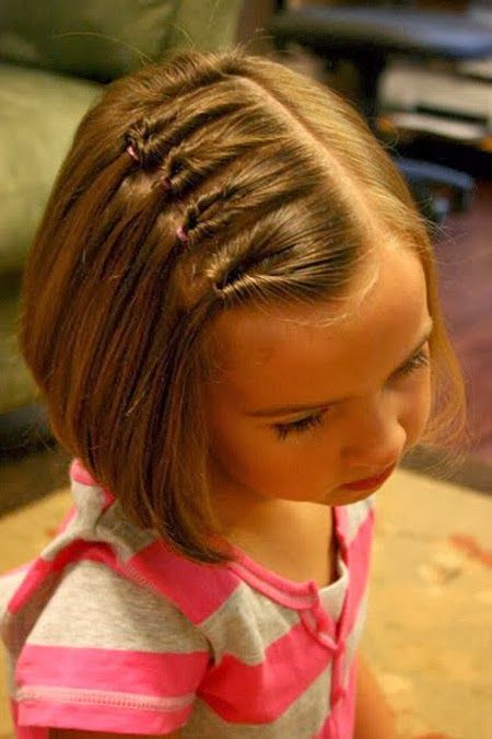 Frisyrer för små tjejer med kort hår