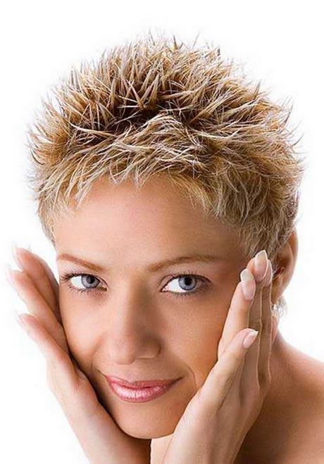 Korta spikey frisyrer för kvinnor