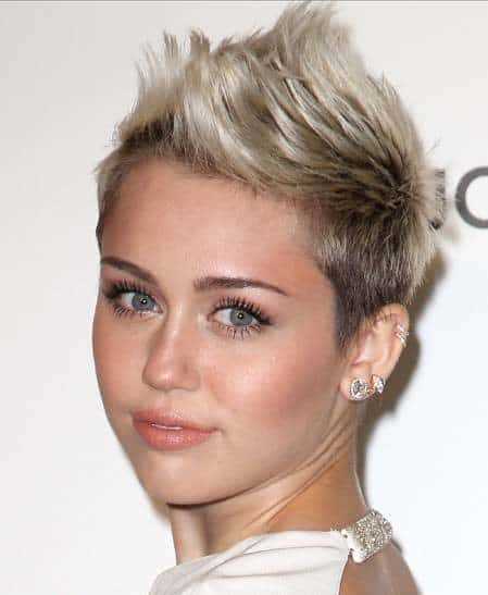 Miley cyrus kort frisyr