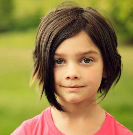 Söta korta hårklippningar för små tjejer