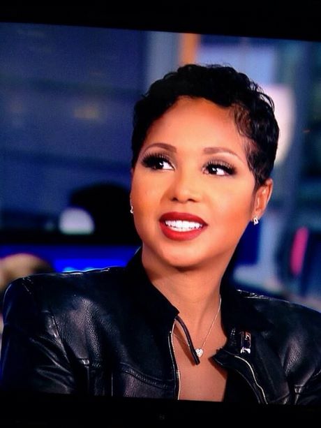 Toni braxton korta frisyrer