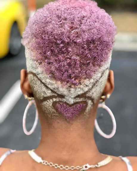 2021 svarta kvinnor korta frisyrer