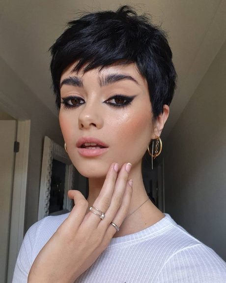 Pixie cut 2022