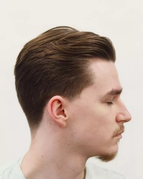 Bra frisyrer för män med kort hår