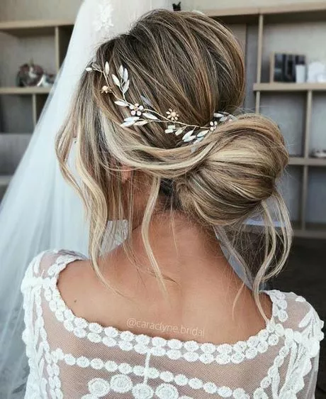 Bröllopsstilar för långt hår