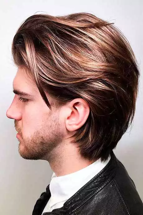 Medium lång frisyr