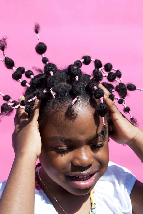 Svarta frisyrer för barn