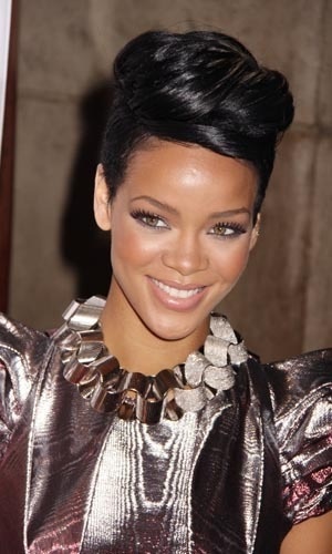 Rihanna frisyr