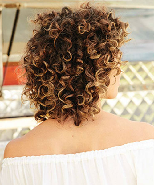 Korta hårklipp för naturlig lockigt hår 2020
