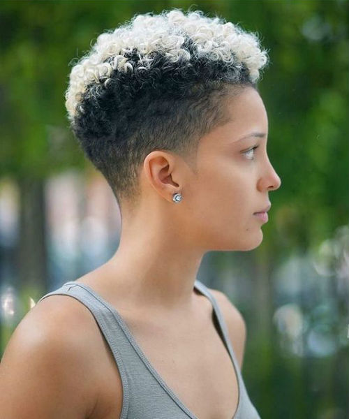 Söka korta hårklipp för svarta kvinnor 2020