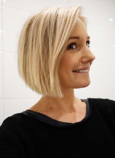 Kort blond hår