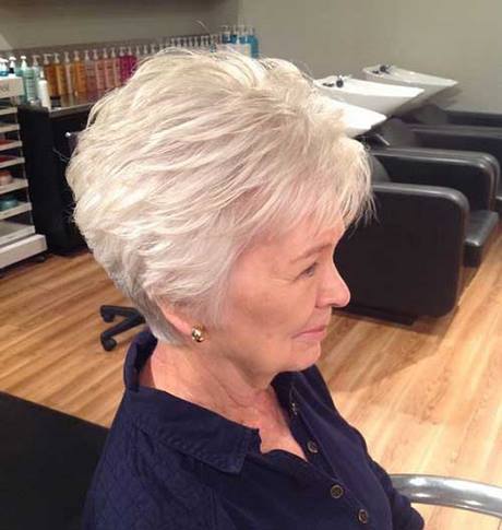 Bästa korta hårklippningar för kvinnor över 50 år