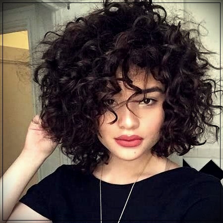 Curly kort frisyr