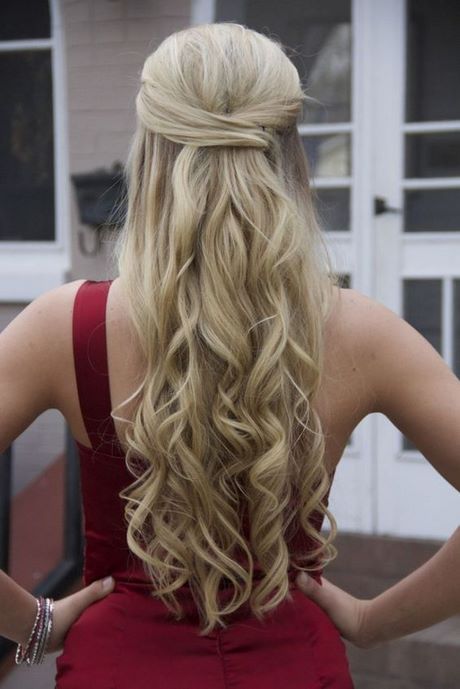 Curly Prom frisyrer för långt hår