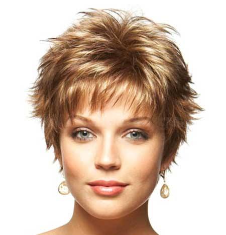Enkla korta hårklippningar för kvinnor