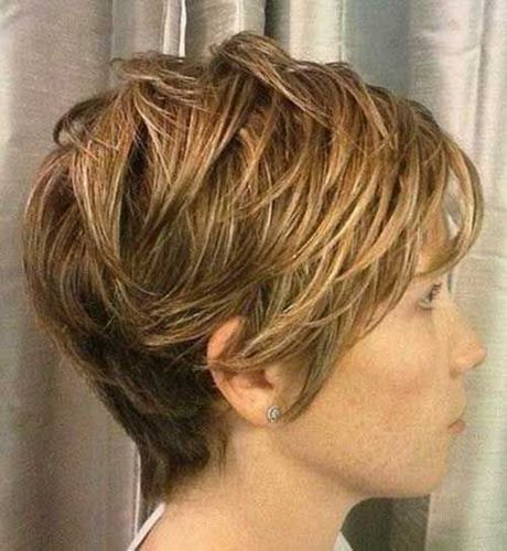 Korta texturerade frisyrer för kvinnor