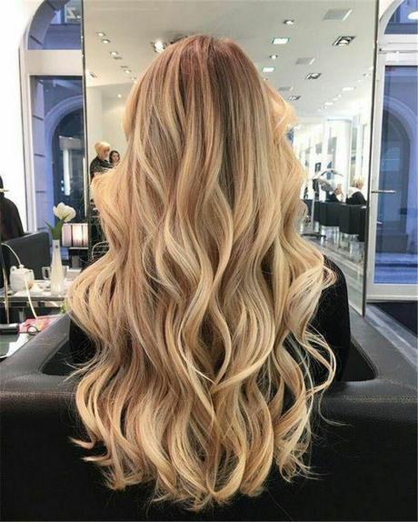 Curled Prom frisyrer