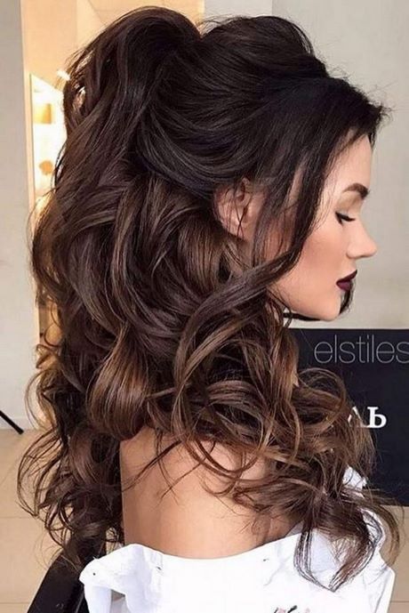 Curled Prom frisyrer