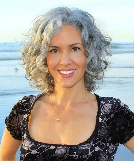 Curly frisyrer för kvinnor över 40
