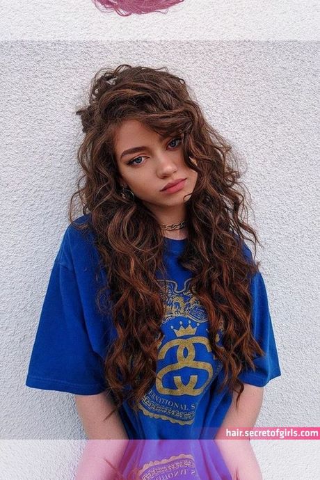 Curly frisyrer för tonårsflickor