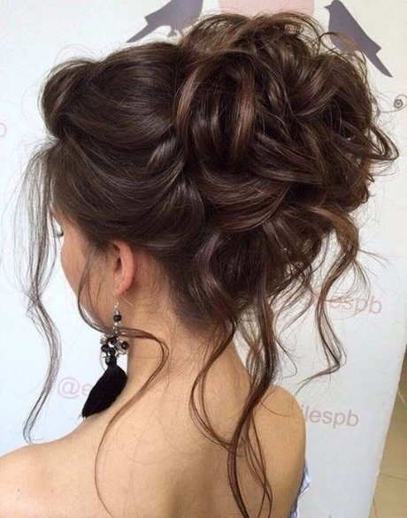 Curly updo frisyrer för prom