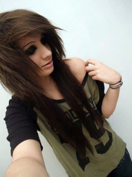 Emo frisyrer för tjejer med långt hår