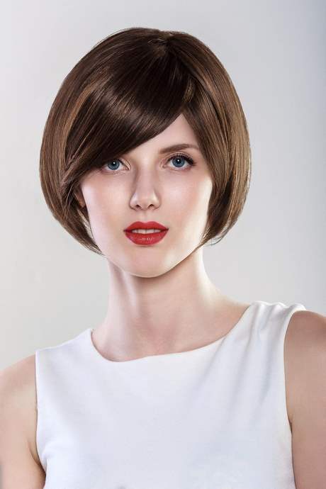 Korta frisyrer för kvinnor med långa ansikten