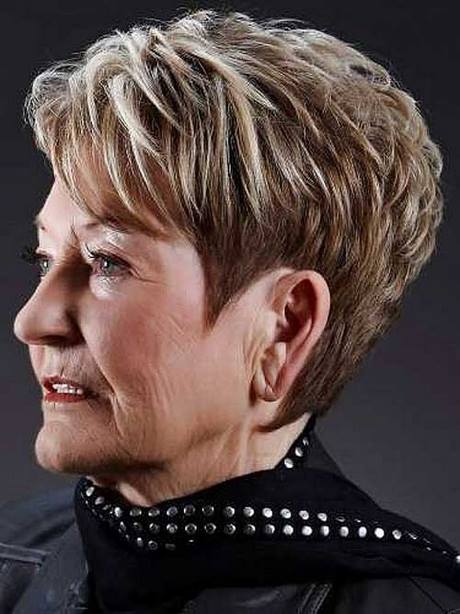 Korta frisyrer för kvinnor över 70