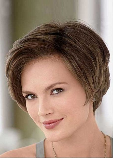 Korta professionella frisyrer för kvinnor