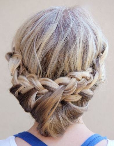 Medium frisyrer updos