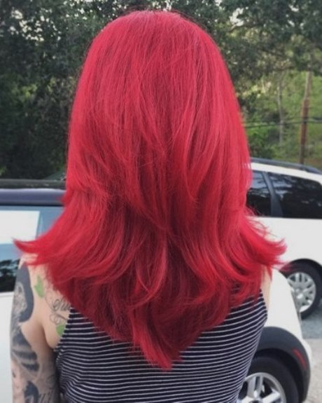 Röd medium frisyrer