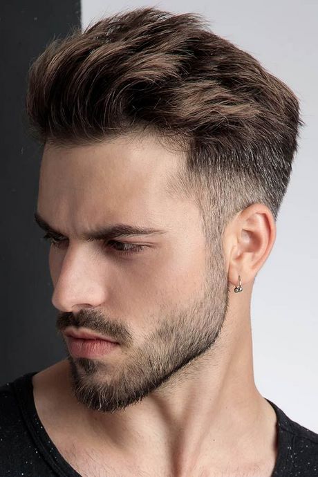 Korta frisyrer för män 2023
