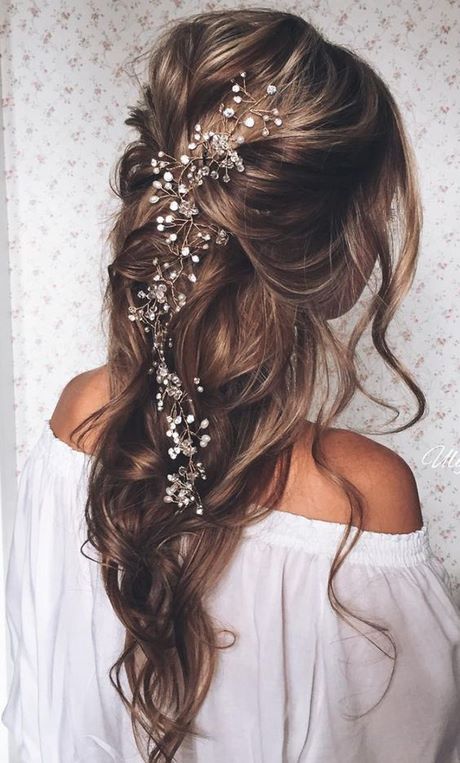 Bröllop hår med blommor