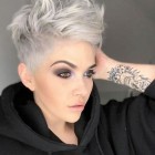Trendiga korta hårklippningar för 2019